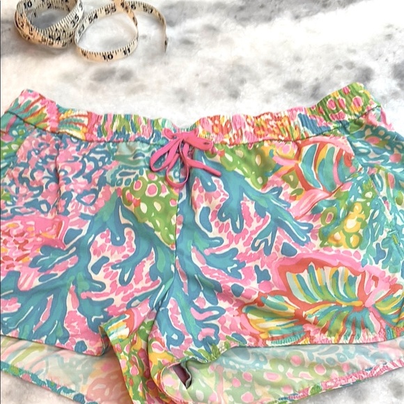 Lilly Pulitzer Luxletic Shorts Large 3” Inseam - Picture 1 of 7